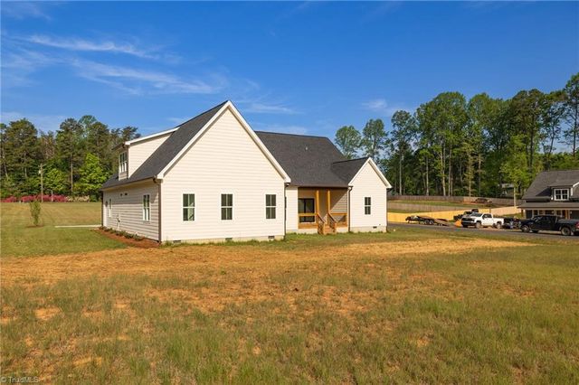 4211 Gracewood Farm Drive, Winston-salem, NC 27101