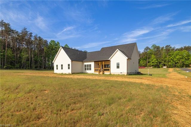 4211 Gracewood Farm Drive, Winston-salem, NC 27101