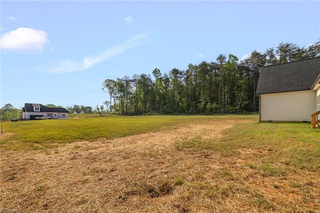 4211 Gracewood Farm Drive, Winston-salem, NC 27101