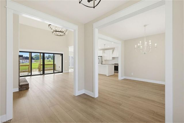 4211 Gracewood Farm Drive, Winston-salem, NC 27101