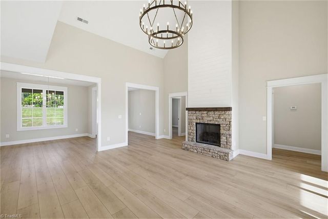 4211 Gracewood Farm Drive, Winston-salem, NC 27101