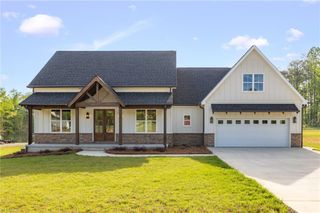 4211 Gracewood Farm Drive, Winston-salem, NC 27101
