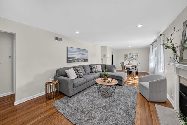 534 N Coquillard Drive, South Bend, IN 46617