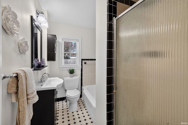 534 N Coquillard Drive, South Bend, IN 46617