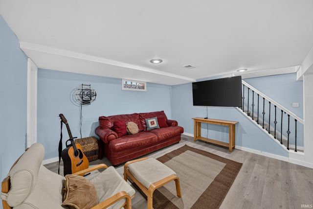 534 N Coquillard Drive, South Bend, IN 46617