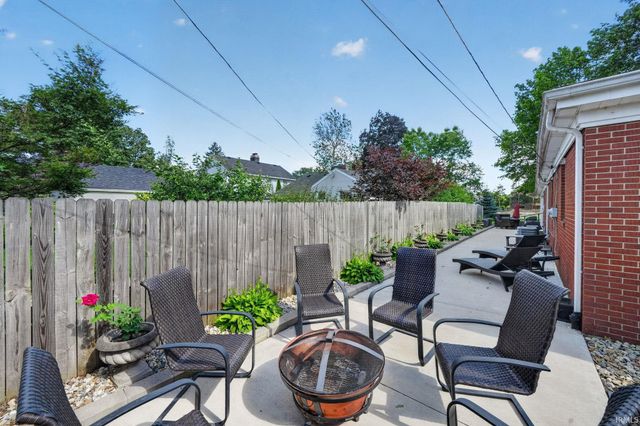 534 N Coquillard Drive, South Bend, IN 46617