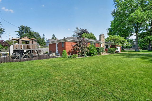 534 N Coquillard Drive, South Bend, IN 46617