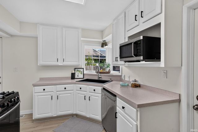 534 N Coquillard Drive, South Bend, IN 46617