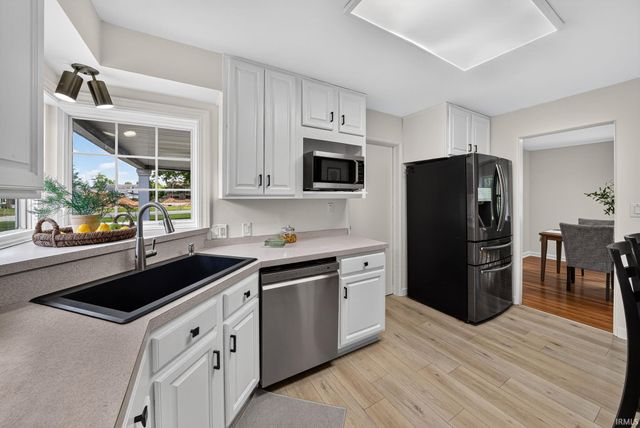 534 N Coquillard Drive, South Bend, IN 46617