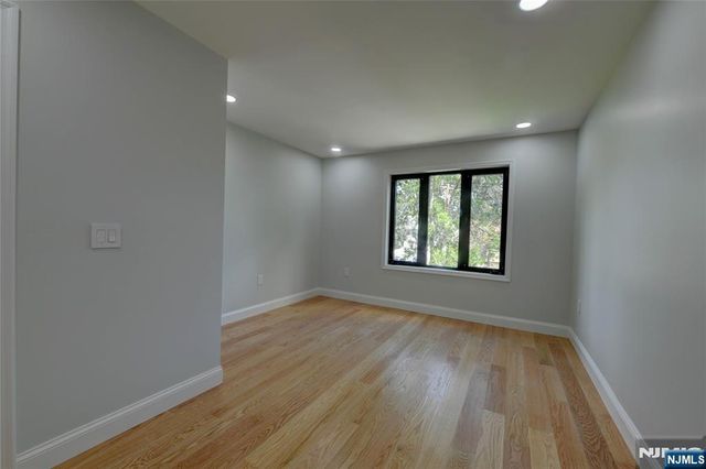 49 Longview Avenue, Par-troy Hills Twp., NJ 07034