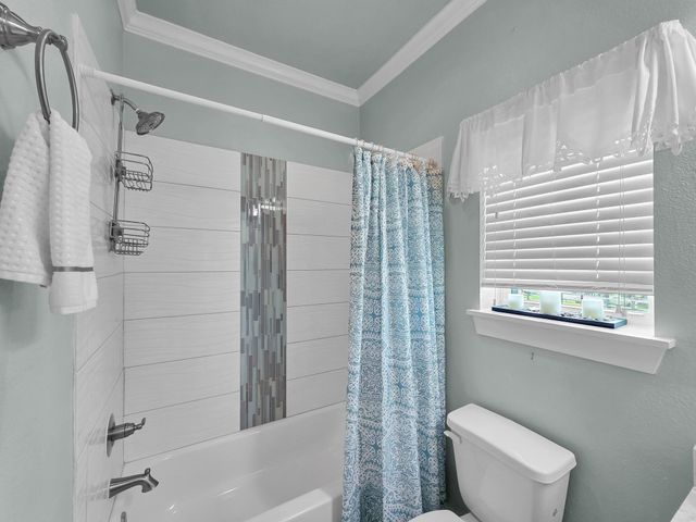 962 Surfside Drive, Crystal Beach, TX 77650