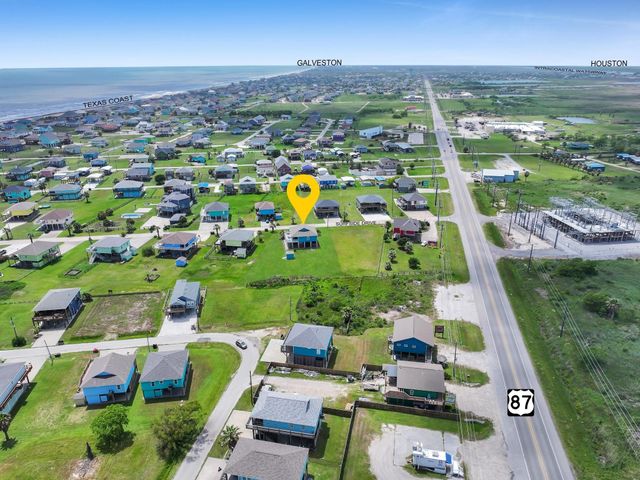 962 Surfside Drive, Crystal Beach, TX 77650