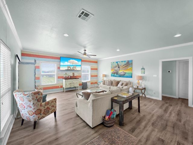962 Surfside Drive, Crystal Beach, TX 77650