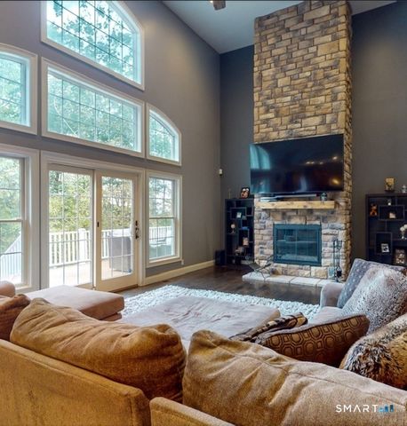 4 Southdown Drive, Bristol, CT 06010