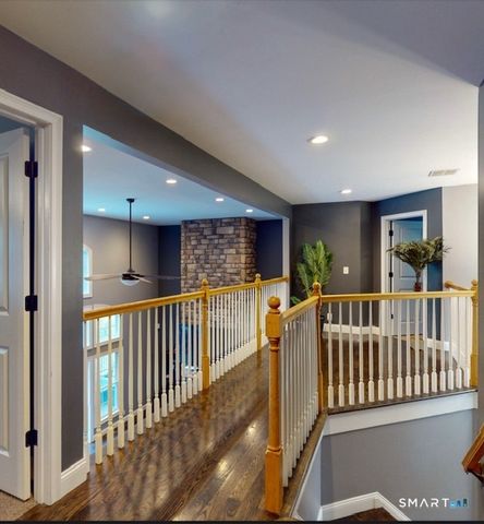 4 Southdown Drive, Bristol, CT 06010