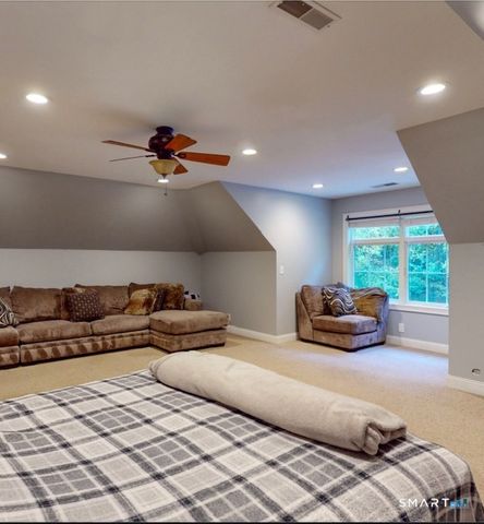 4 Southdown Drive, Bristol, CT 06010