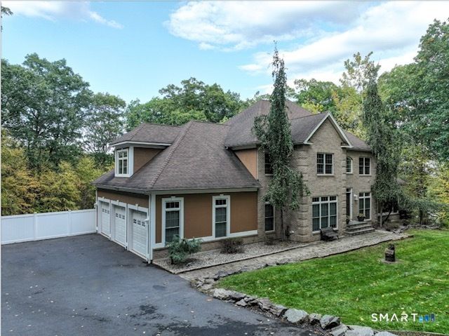 4 Southdown Drive, Bristol, CT 06010