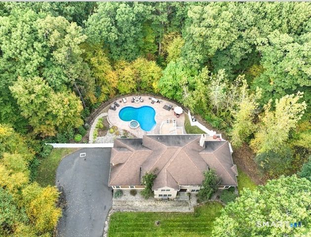 4 Southdown Drive, Bristol, CT 06010