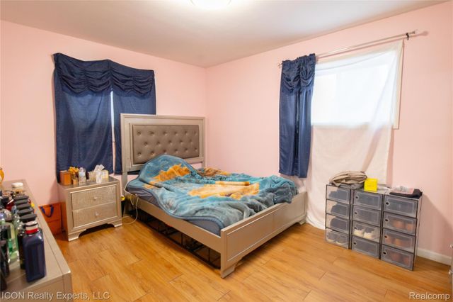 23917 Grunalt Avenue, Warren, MI 48091