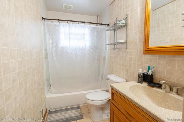 23917 Grunalt Avenue, Warren, MI 48091