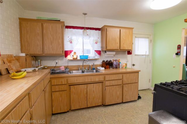 23917 Grunalt Avenue, Warren, MI 48091