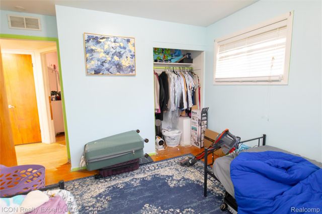 23917 Grunalt Avenue, Warren, MI 48091