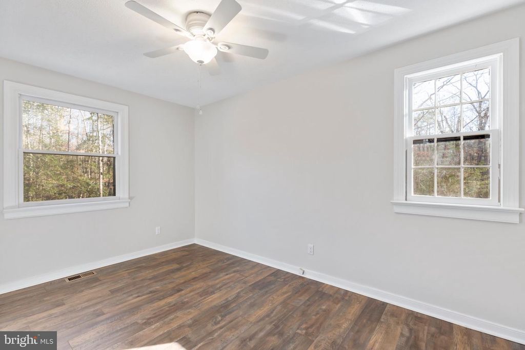 Image 43 of property listing at 15332 DAWN BLVD, Doswell, VA 23047