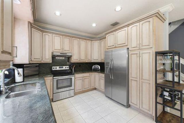 11131 Laurel Walk Road, Wellington, FL 33449