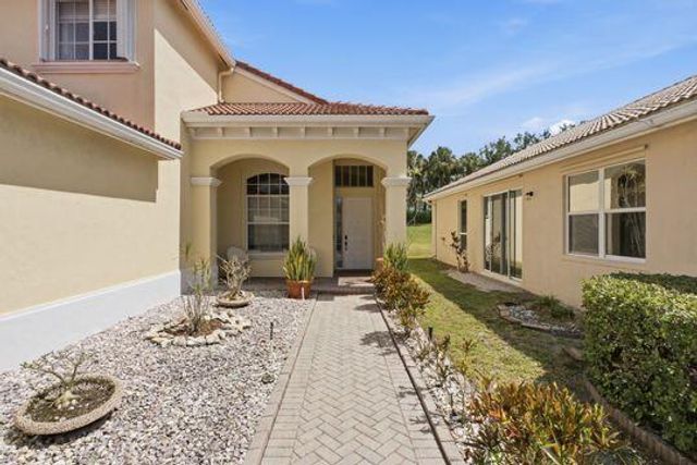 11131 Laurel Walk Road, Wellington, FL 33449