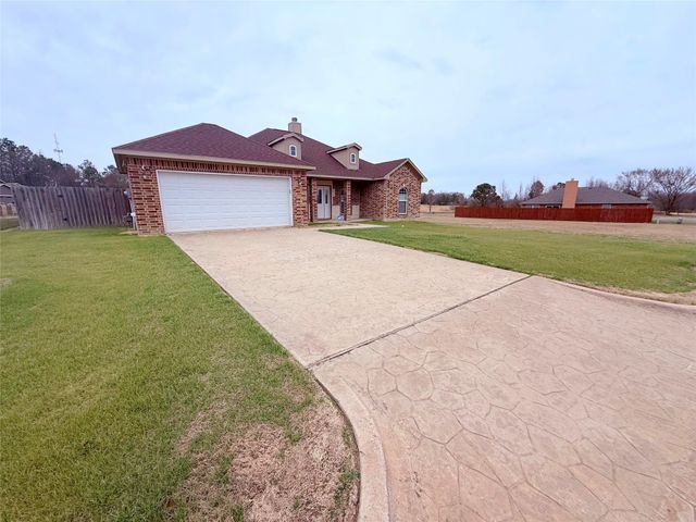 611 Dela Cruz Drive, Winnsboro, TX 75494