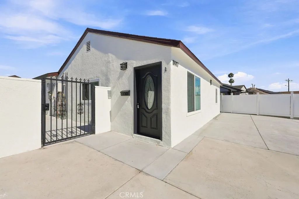 11917 Burton Street 1, North Hollywood, CA 91605