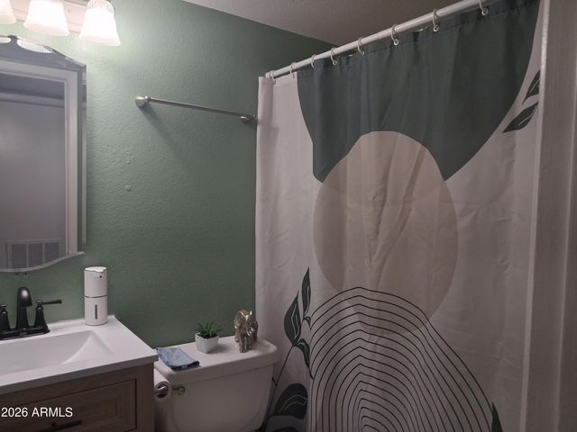 8039 S 25TH Street, Phoenix, AZ 85042