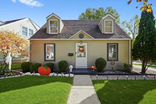 487 MILLER Drive, Elgin, IL 60123