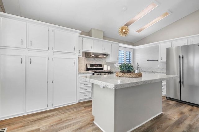 74647 Azurite Circle E, Palm Desert, CA 92260