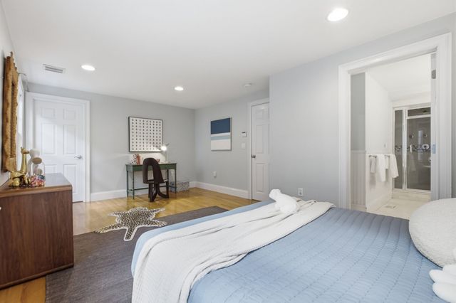 32 Pleasant Street, Boston, MA 02129