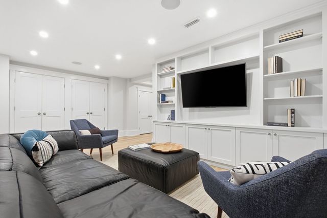 32 Pleasant Street, Boston, MA 02129