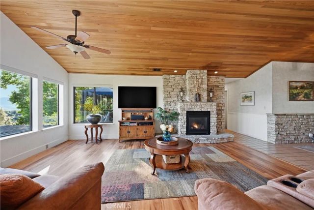 17372 Greenridge, Hidden Valley Lake, CA 95467