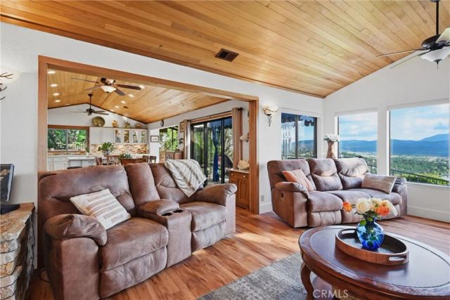 17372 Greenridge, Hidden Valley Lake, CA 95467