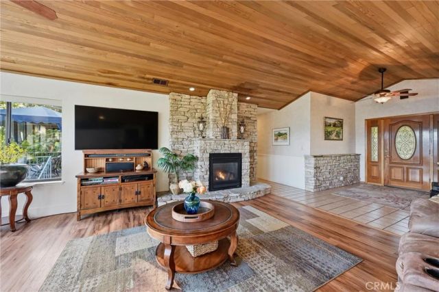 17372 Greenridge, Hidden Valley Lake, CA 95467