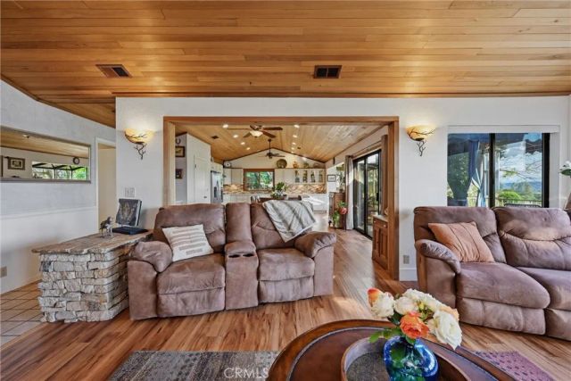 17372 Greenridge, Hidden Valley Lake, CA 95467