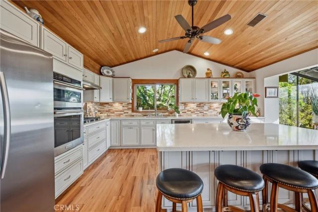17372 Greenridge, Hidden Valley Lake, CA 95467