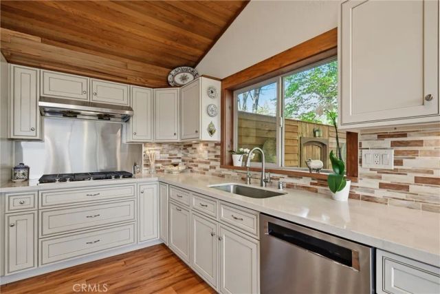 17372 Greenridge, Hidden Valley Lake, CA 95467