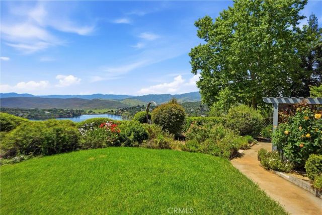 17372 Greenridge, Hidden Valley Lake, CA 95467
