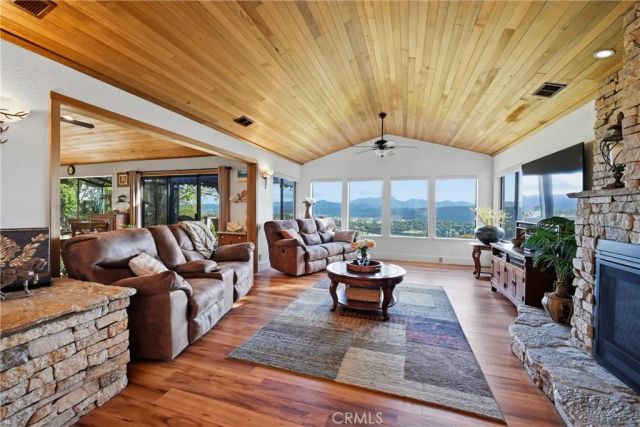 17372 Greenridge, Hidden Valley Lake, CA 95467