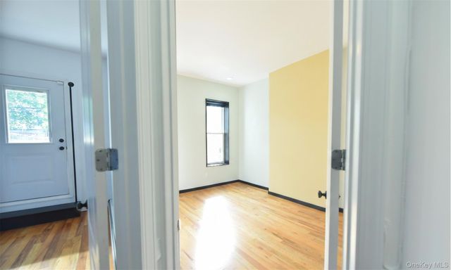 255 Lincoln Avenue, Brooklyn, NY 11208