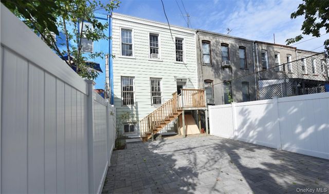255 Lincoln Avenue, Brooklyn, NY 11208
