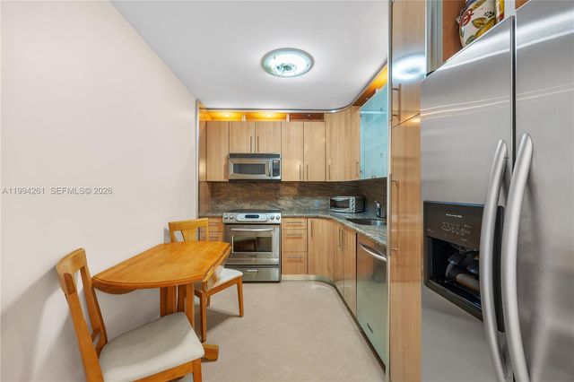 20379 W Country Club Drive 2236, Aventura, FL 33180