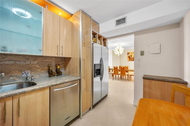 20379 W Country Club Drive 2236, Aventura, FL 33180