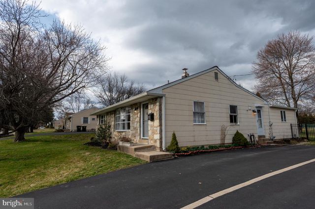 2597 CARRELL LN, Willow Grove, PA 19090