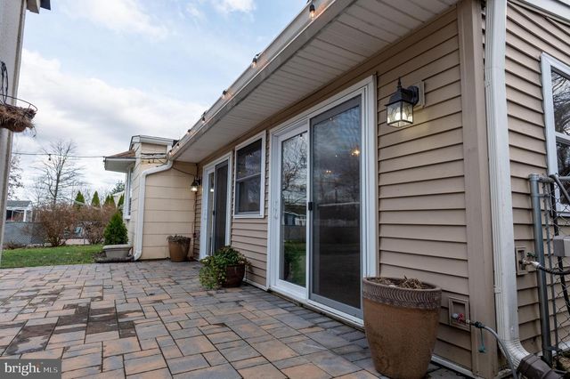 2597 CARRELL LN, Willow Grove, PA 19090